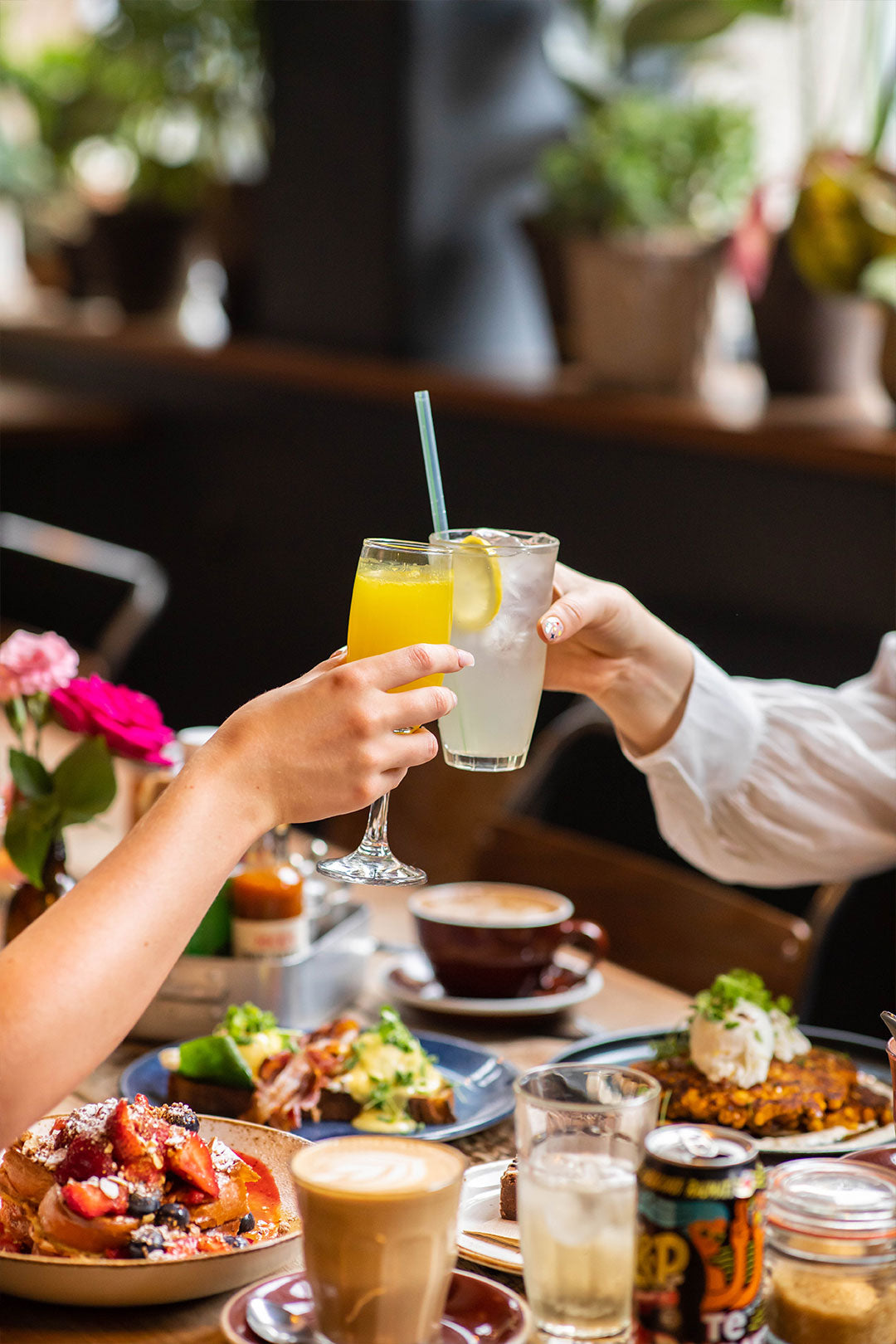 Federal Cafe fresh lemonade and orange juice cheeres Oxford Road Manchester